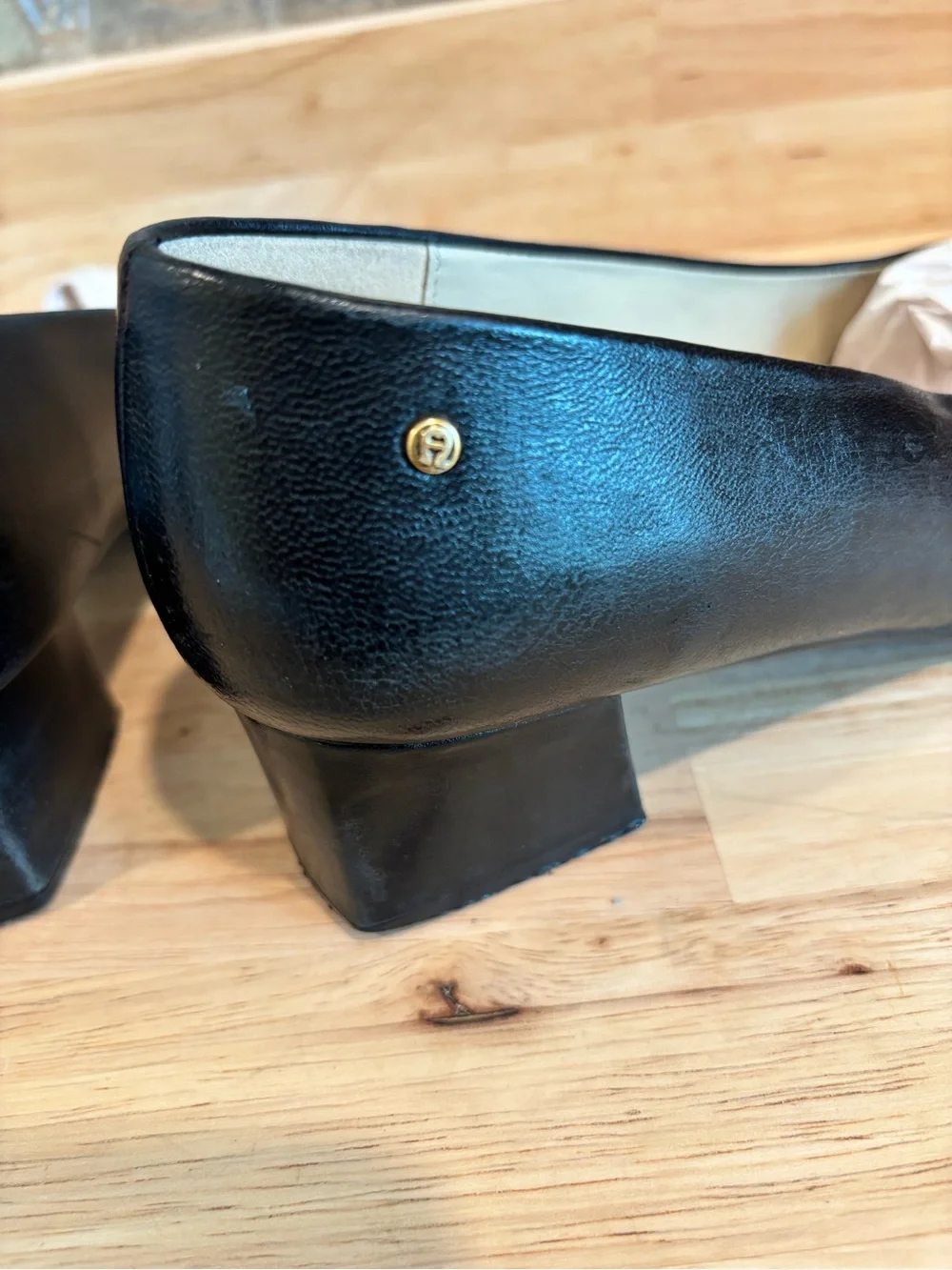 Etienne Aigner Black Low Block Heel Leather Pumps size 8.5